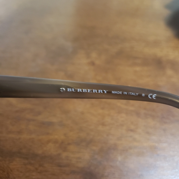Burberry Sunglasses - Picture 3 of 6